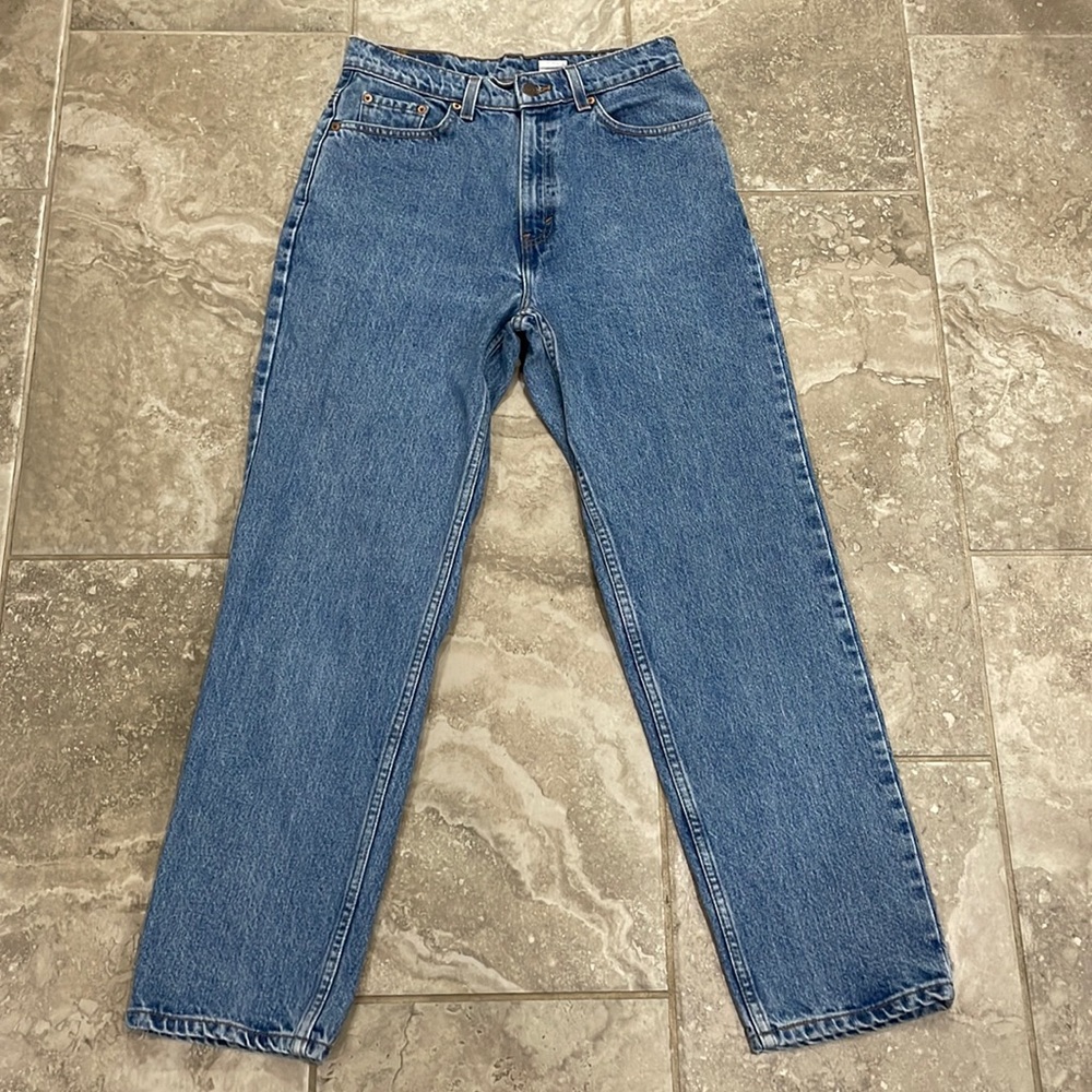 Vintage Levi’s 512 High Rise Slim Fit Straight Leg Size 8